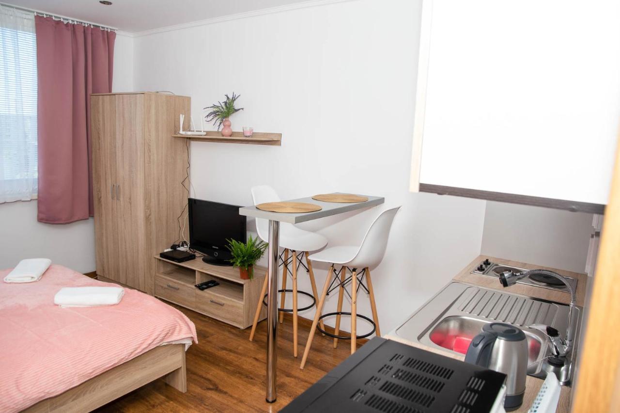 Cosy Studio In Nové Zámky Esterno foto